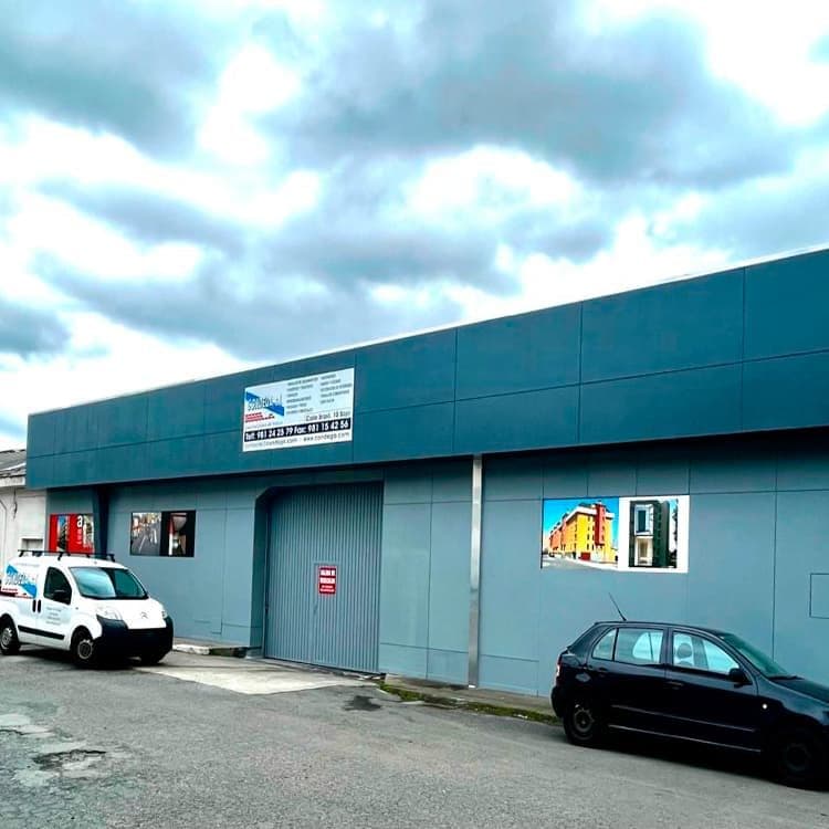 Rehabilitación de la fachada de un local comercial por Condega en A Coruña